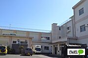 小学校「富士市立須津小学校まで588m」