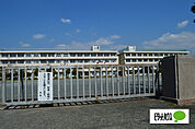 小学校「富士市立吉原小学校まで786m」