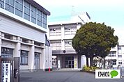 小学校「富士市立吉永第一小学校まで1142m」