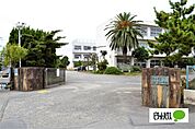小学校「富士市立田子浦小学校まで777m」