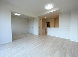 セレナハイム東浦和 3LDKのリビング/ダイニング