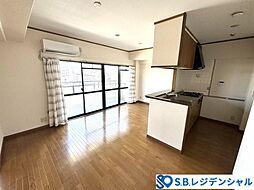 ビーバードルチェ当麻 3LDKのリビング/ダイニング