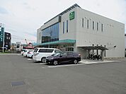伊予銀行福音寺支店 500m