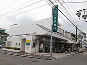 伊予銀行立花支店 800m