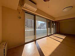 札幌市営東西線 バスセンター前駅 徒歩2分の賃貸マンション 4階3LDKのリビング/ダイニング