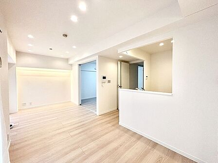 内装「無料オンライン相談」受付中!お食事を楽しみたくなる広々リビングダイニング