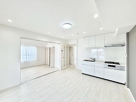 内装「無料オンライン相談」受付中!賑やかな笑い声で包まれる憩いの空間になりそうですね