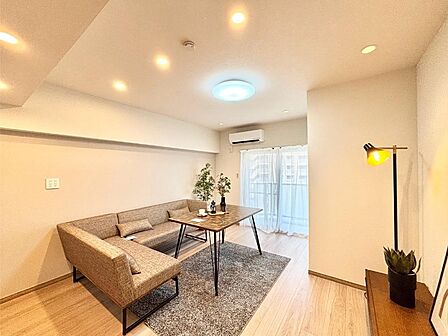 内装「無料オンライン相談」受付中!家族が自然と集まる憩いのスペースになりそう