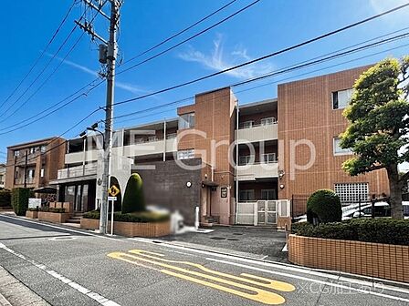 溢れる陽光でご家族の笑顔も輝く