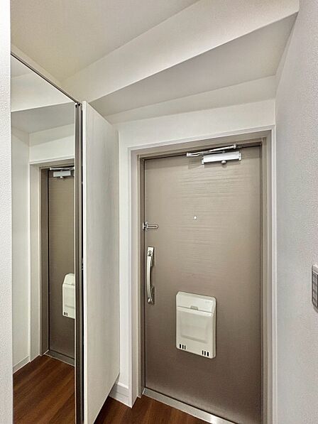 家族の帰宅やお客様をあたたかく迎える玄関