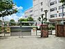 周辺：小学校 400m 足立区立青井小学校