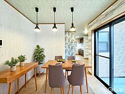 足立区本木1丁目　中古一戸建て 4LDKのリビング/ダイニング