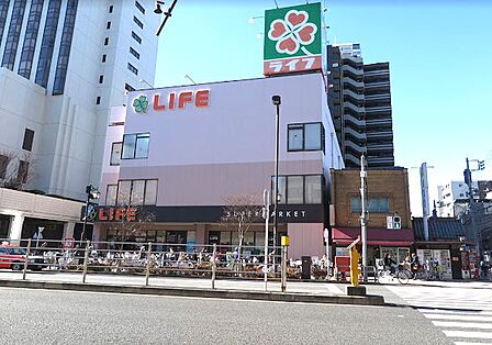 スーパー 300m ライフ浅草店