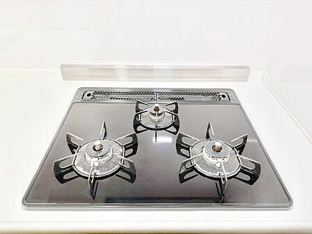 三口ガスコンロでお料理が一気にはかどりそう。