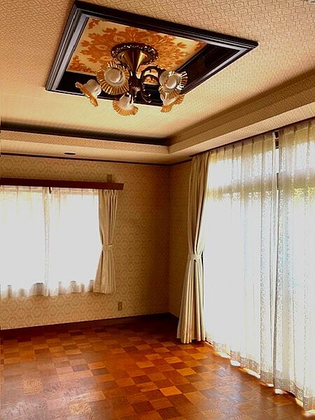 洋室を拡大表示