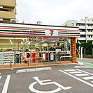 セブンイレブン福岡大手門1丁目店 徒歩4分。 280m