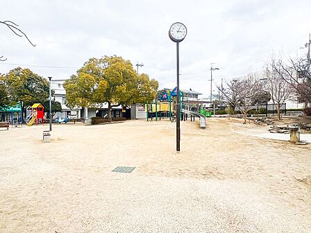 千里山東公園 840m