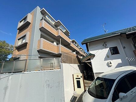 優しく迎えてくれる豊かな自然。四季の移り変わりを感じる心地よい場所となりそうです。