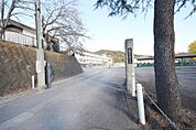 足利市立毛野中学校(1、559m)