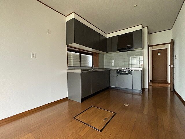 リビング/ダイニング 鳥取市緑ケ丘3丁目