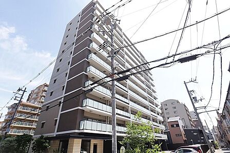 マンションの外観です。河内小阪駅徒歩7分・ペット相談可。現地のご案内も受付中です(夜間・オンライン相談も歓迎)