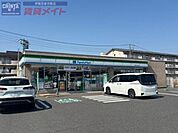 ファミリーマート伊賀ゆめが丘店 121m