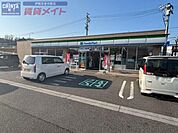ファミリーマート伊賀上野東インター店 614m