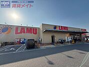 ラ・ムー伊賀上野店 2045m