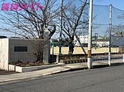 伊賀市立上野東小学校 1196m
