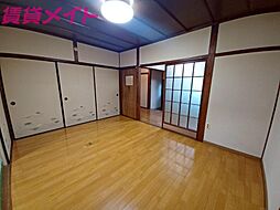 居間