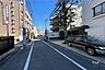 その他：敷地北側の前面道路