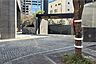 駐車場：駐車場の出入り口