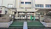戸山小学校[公立]の外観