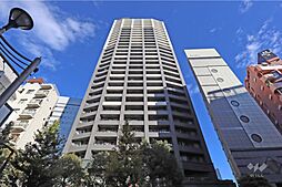 ファーストリアルタワー新宿の外観（西側から）