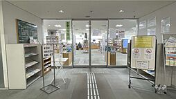 四谷図書館の外観