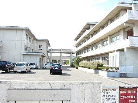 尾西第三中学校 2160m