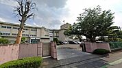 前橋市立大利根小学校まで徒歩約20分（1548m）。