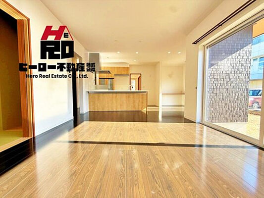 リビング/ダイニング 高崎市吉井町吉井「2019年築」の築浅物件