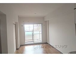 フローラル生駒 1階3LDKのリビング/ダイニング