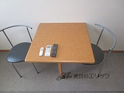 レオパレスクレール　ヨシノ 205 2階1Kのリビング/ダイニング