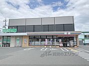 セブンイレブン　奈良三碓2丁目店まで110メートル