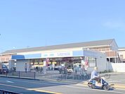ローソン　奈良南紀寺町一丁目店まで1100メートル