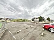 マルナカ郡家店(スーパー)まで900m