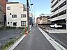 外観：前面道路含む外観写真