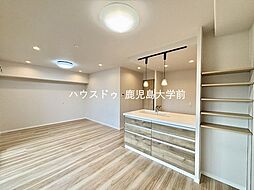 サーパスいづろ　3階 4LDKのリビング/ダイニング