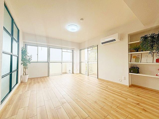 リビング/ダイニング ソフィスティ城土 4階/-