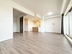 バンベールNAGOYAフォレスタN棟 2SLDKのリビング/ダイニング