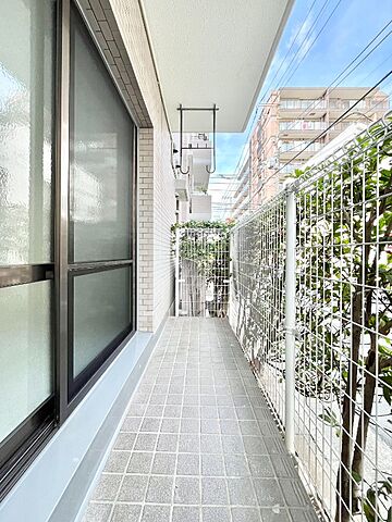 バルコニー コスモ平井 1階/-