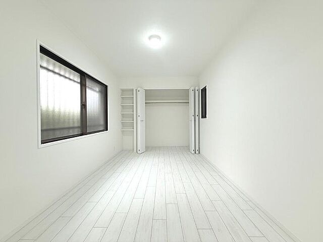 洋室 コスモ平井 1階/-