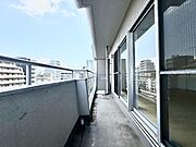 嬉しい両面バルコニー。通風良好です。